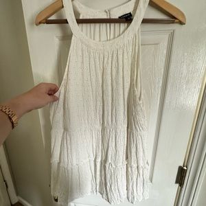 Torrid SZ 2 White Eyelet Halter Top Lined EUC! Perfect for Spring and Summer!